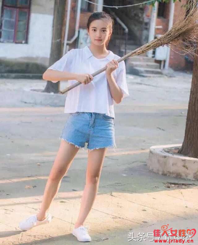 ���������õ����Ȱ��ݡ���ҡ�ʺ�Ů�����ֱ�����ȡ��